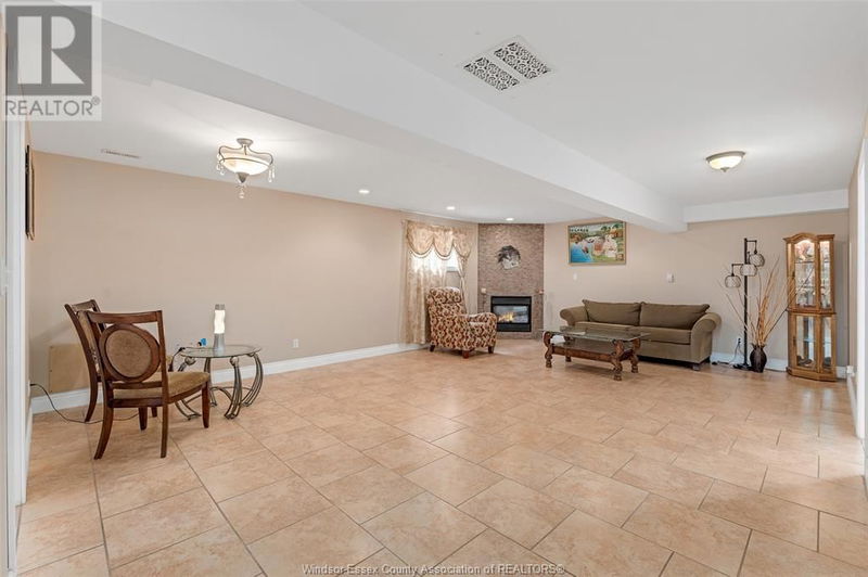 1117 CLOVER null  Windsor, N8P1W1 | Image 24