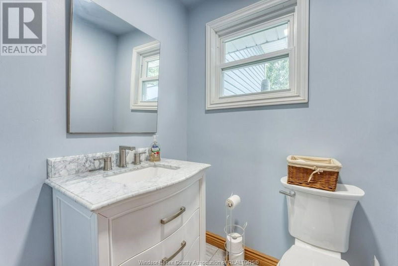 11 BENNIE null  Leamington, N8H4L4 | Image 19