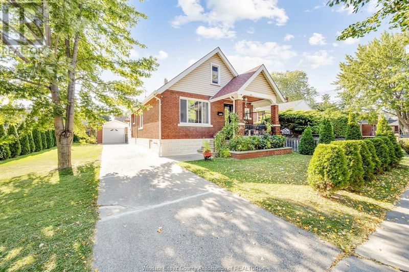 2307 FRASER Avenue  Windsor, N8X3Z8 | Image 1