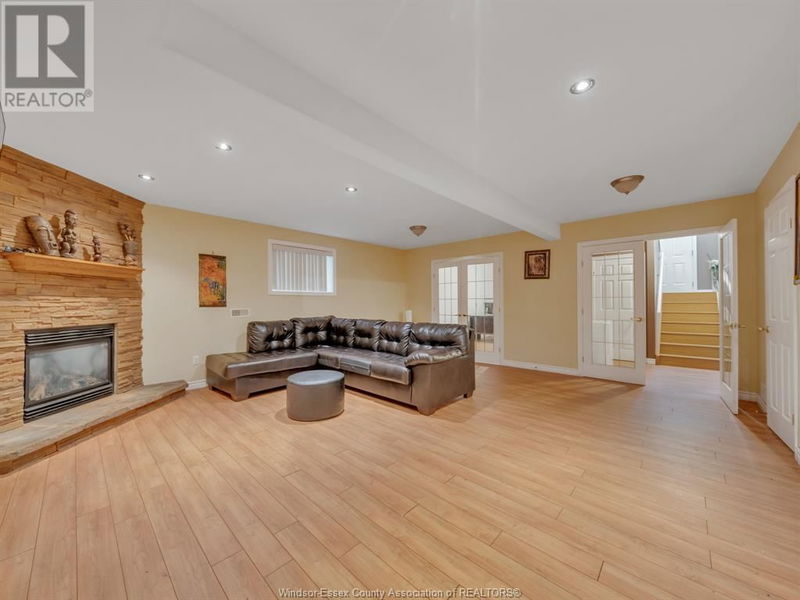 2480 RADCLIFF Avenue  Windsor, N8P1V5 | Image 21