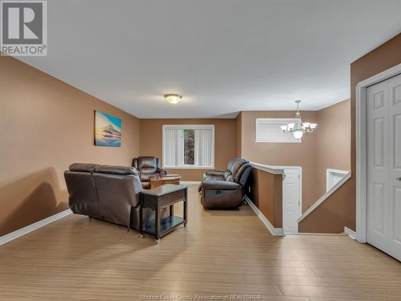 2480 RADCLIFF Avenue  Windsor, N8P1V5 | Image 7