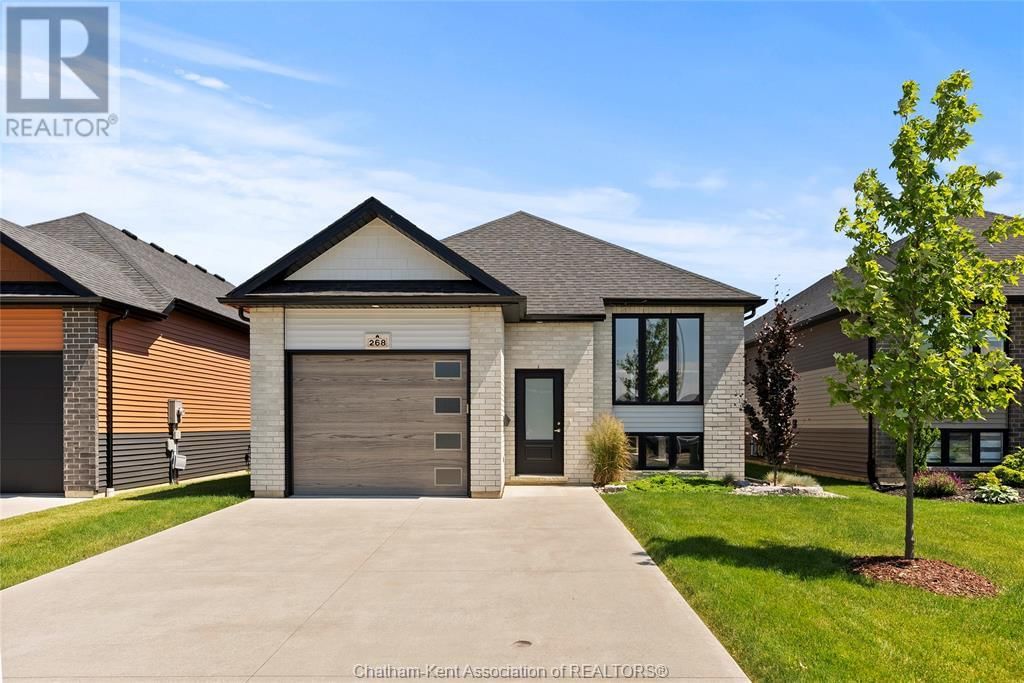 268 Moonstone CRESCENT Image 2