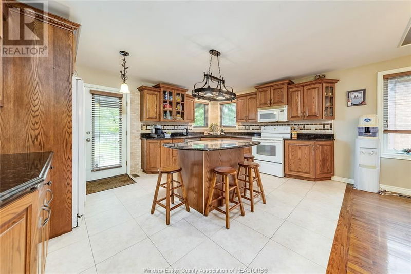 2978 LAUZON Road  Windsor, N8T2Z8 | Image 17