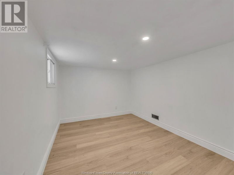 1046 ALBERT Road  Windsor, N8Y3P4 | Image 16