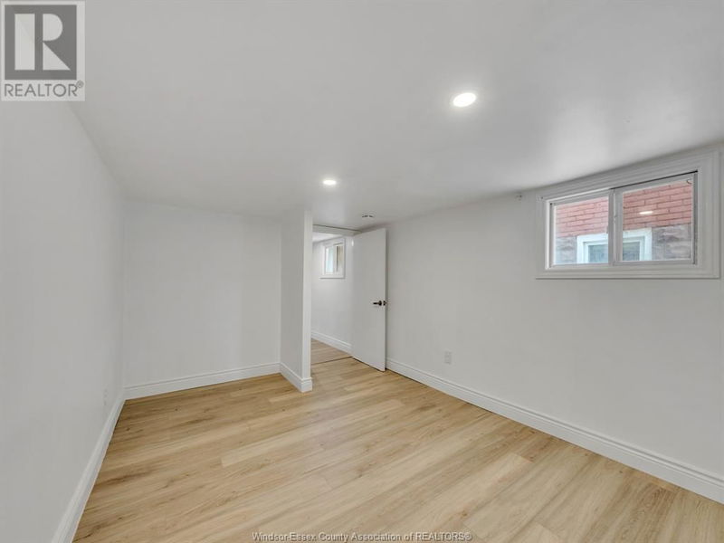 1046 ALBERT Road  Windsor, N8Y3P4 | Image 17