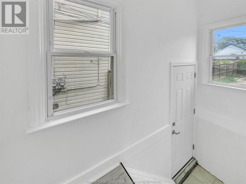 1046 ALBERT Road  Windsor, N8Y3P4 | Image 14