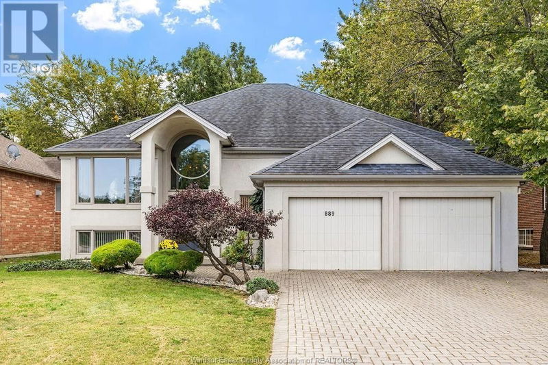 889 NOVA Drive  Windsor, N9G2S6 | Image 2