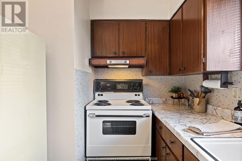 1075 FRANK Avenue  Windsor, N8S3P6 | Image 20