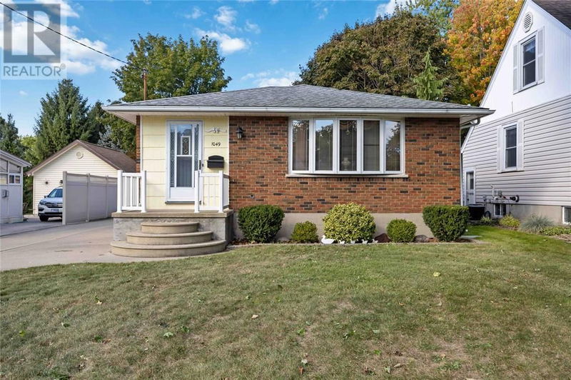 1049 BRIARFIELD Avenue  Sarnia, N7V4A2 | Image 1