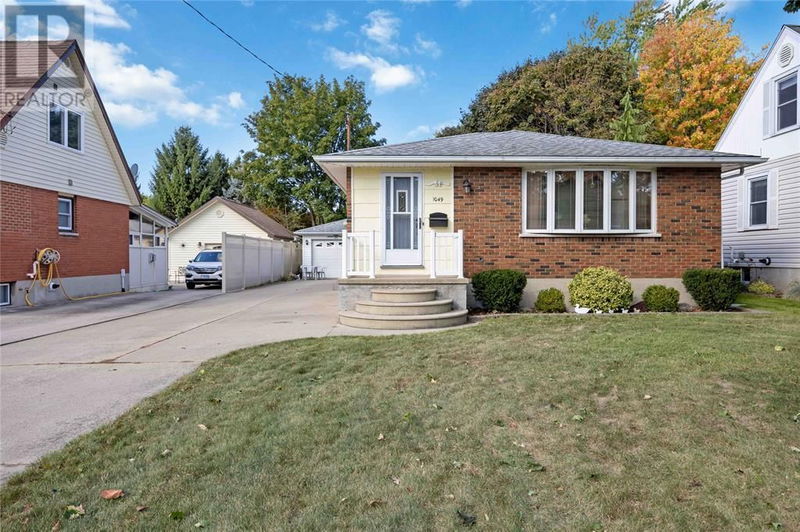 1049 BRIARFIELD Avenue  Sarnia, N7V4A2 | Image 3