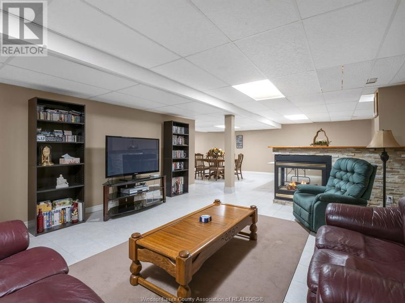 3575 WHITESIDE Drive  Windsor, N9E4P5 | Image 22