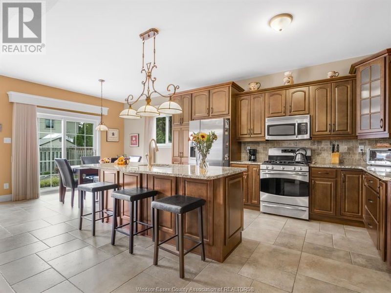 3575 WHITESIDE Drive  Windsor, N9E4P5 | Image 3