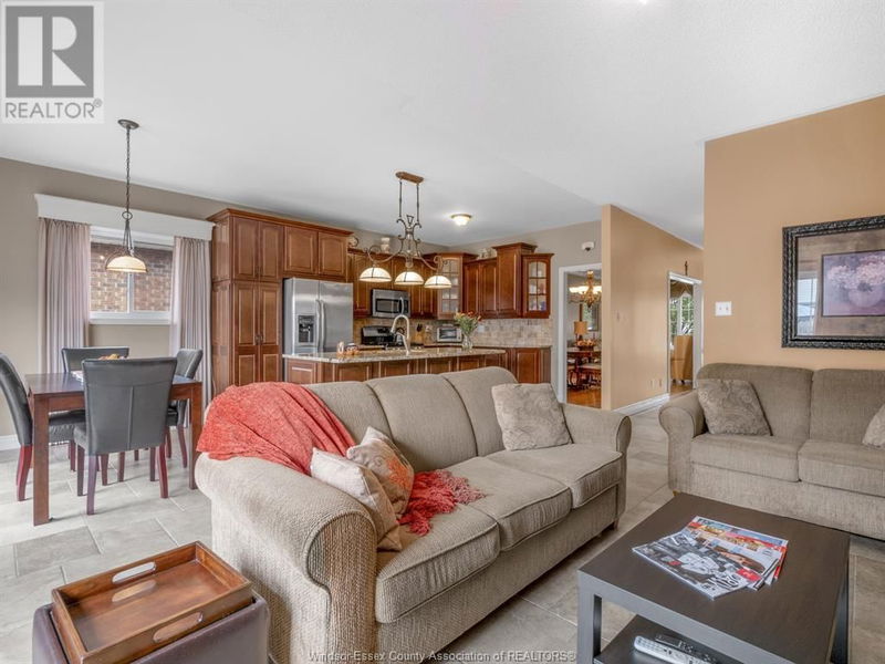 3575 WHITESIDE Drive  Windsor, N9E4P5 | Image 8