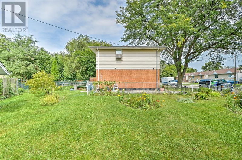 1567 CURRY Avenue  Windsor, N9B2B3 | Image 10