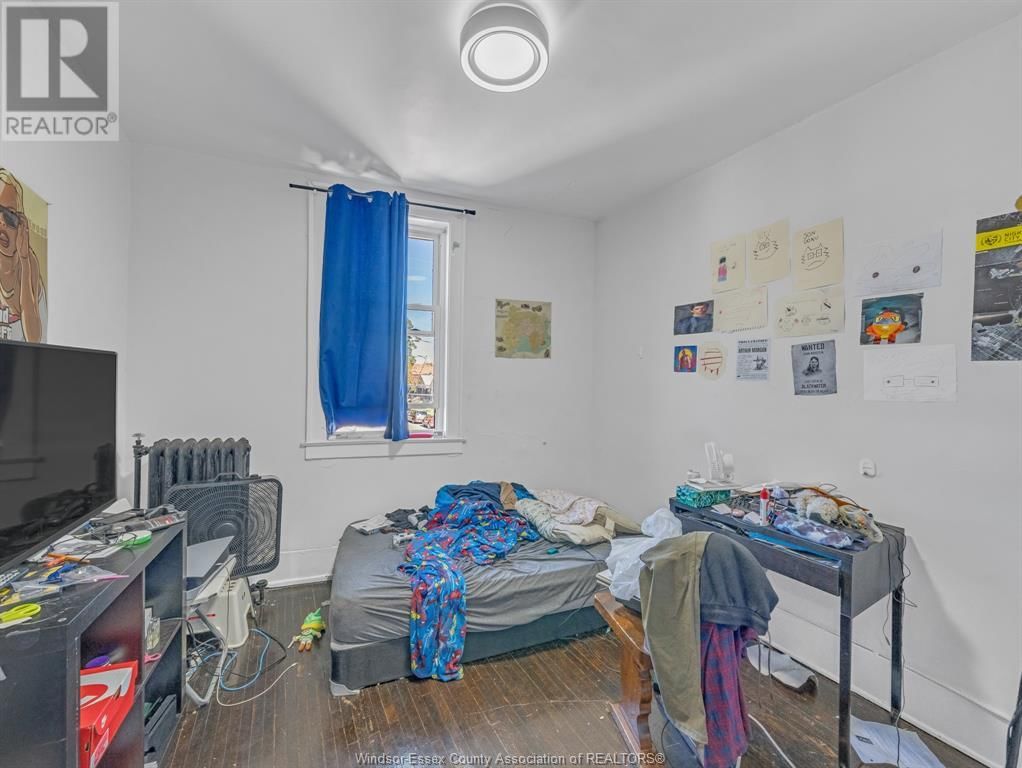 1572 TECUMSEH ROAD EAST Image 15