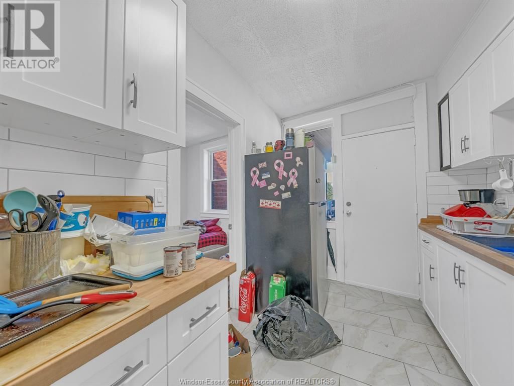 1572 TECUMSEH ROAD EAST Image 26