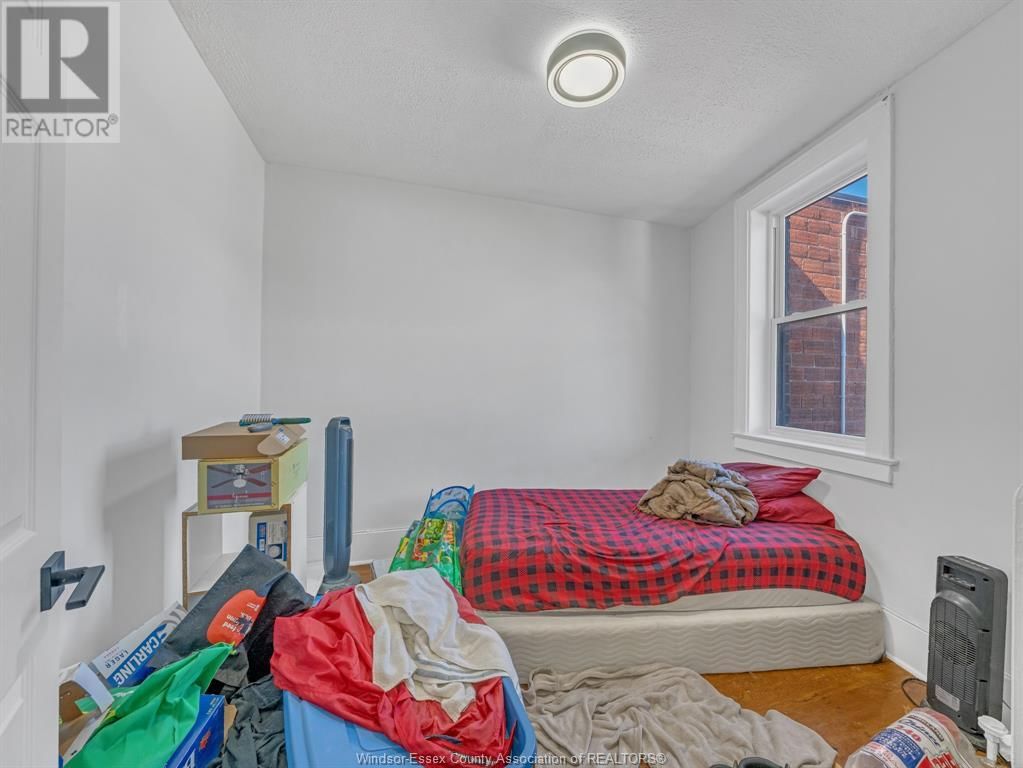 1572 TECUMSEH ROAD EAST Image 27