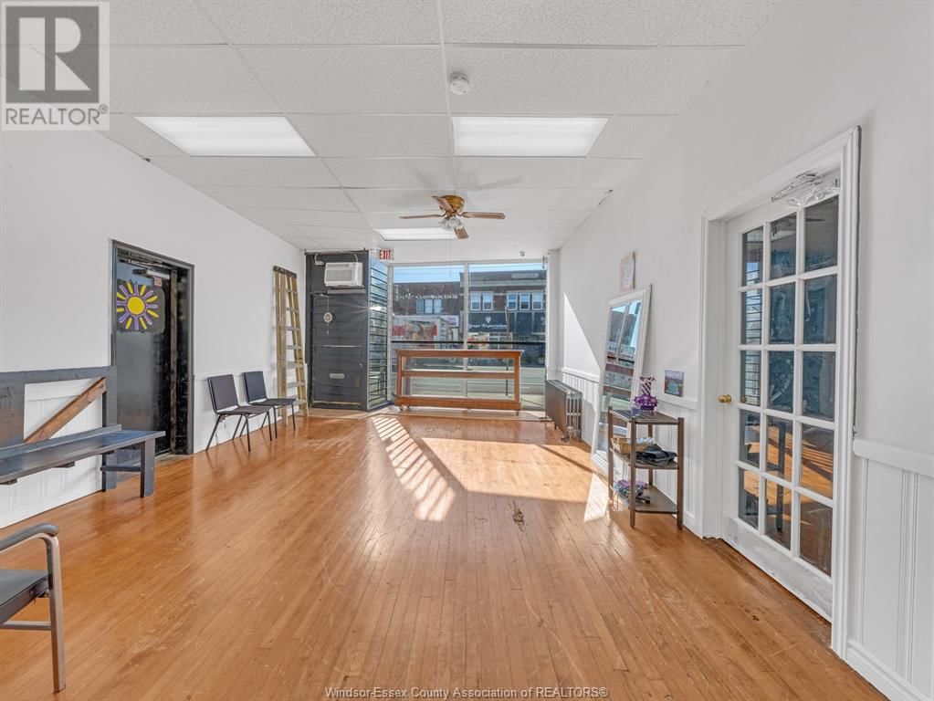 1572 TECUMSEH ROAD EAST Image 33