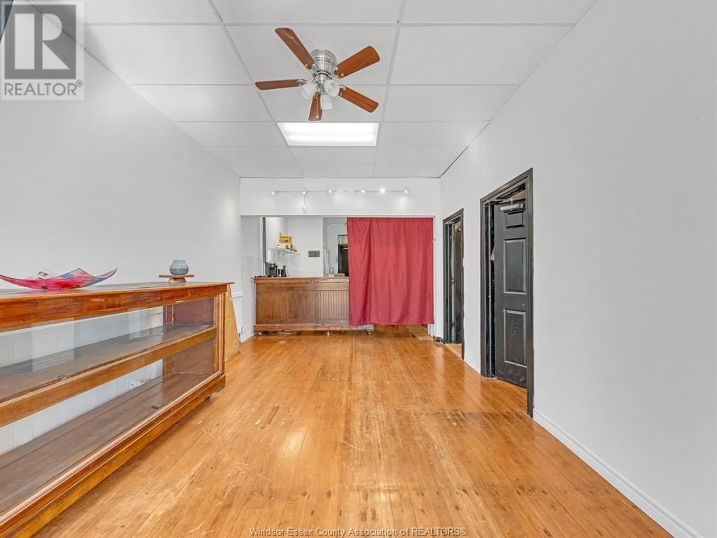 1572 TECUMSEH ROAD EAST Image 35