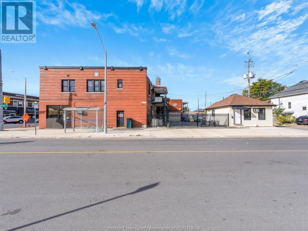 1572 TECUMSEH ROAD EAST Image 5