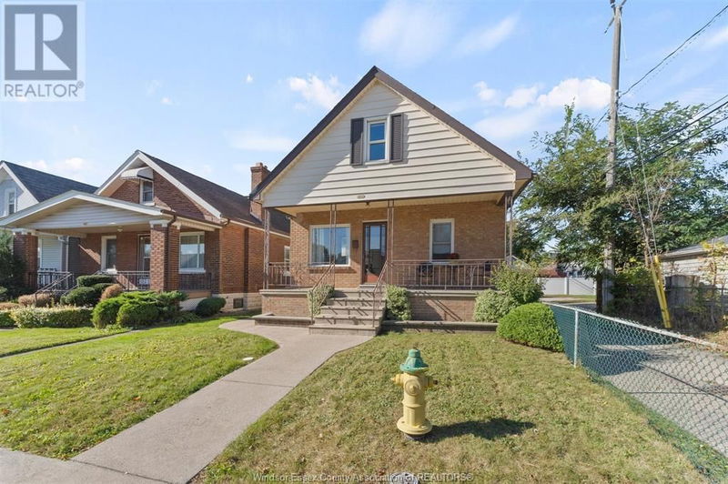 1621 ELSMERE Avenue  Windsor, N8X4H5 | Image 2