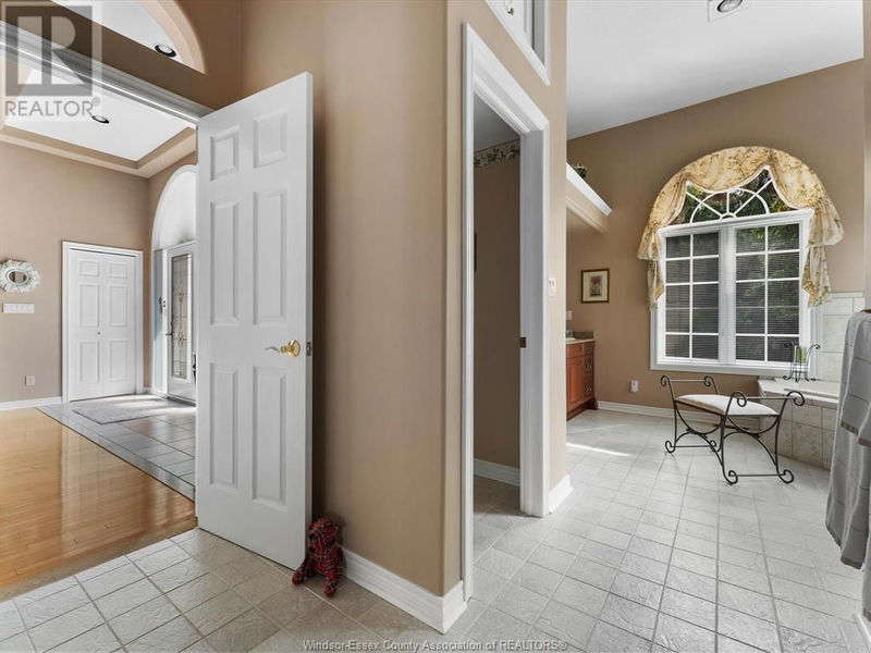 163 CLUBVIEW null  Amherstburg, N9V3Z1 | Image 18