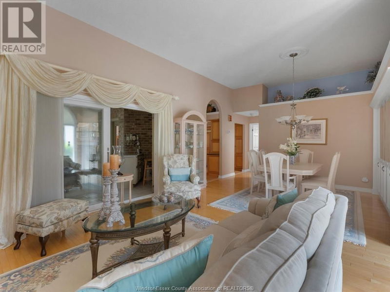 163 CLUBVIEW null  Amherstburg, N9V3Z1 | Image 7