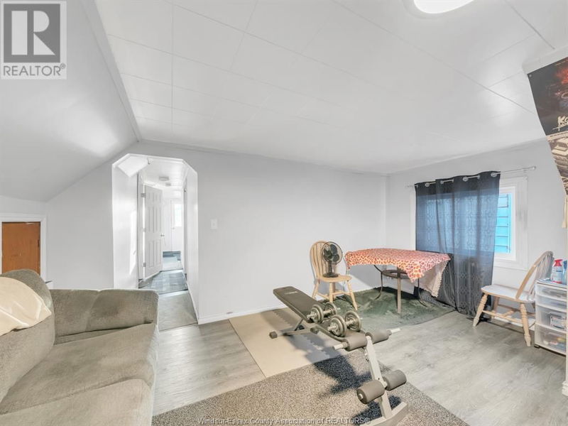 1037 HICKORY Road  Windsor, N8Y3S2 | Image 22