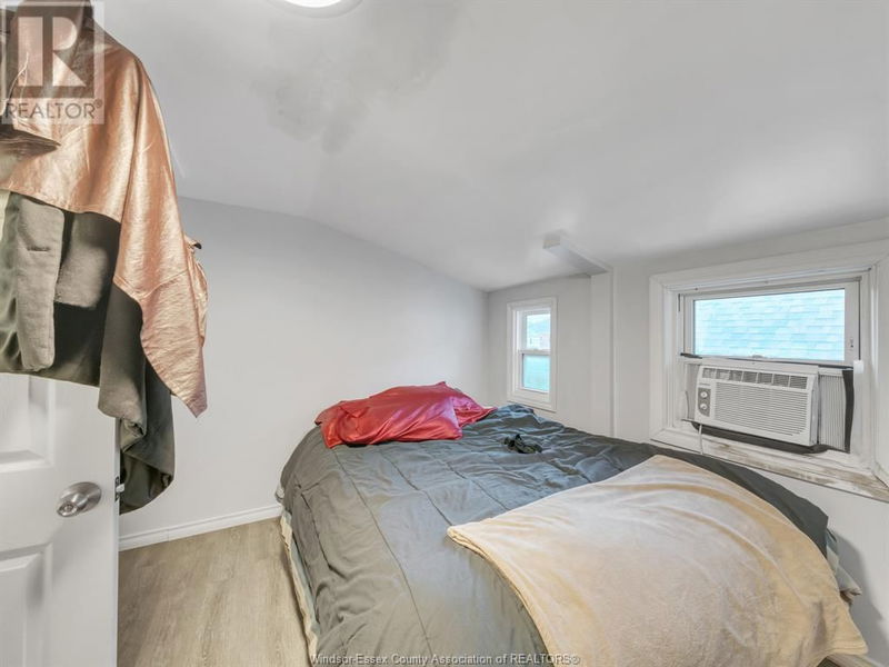 1037 HICKORY Road  Windsor, N8Y3S2 | Image 19