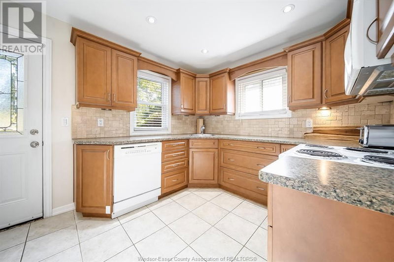 1832 GLADSTONE Avenue  Windsor, N8W2N3 | Image 13