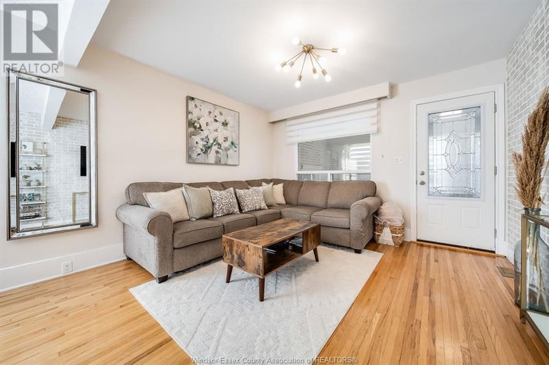 1832 GLADSTONE Avenue  Windsor, N8W2N3 | Image 6