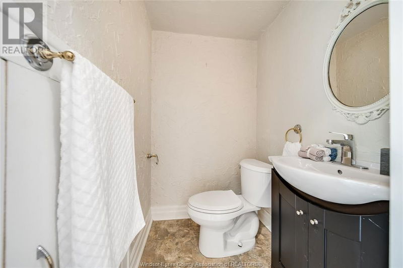 228 PRADO null  Windsor, N8S2H1 | Image 27