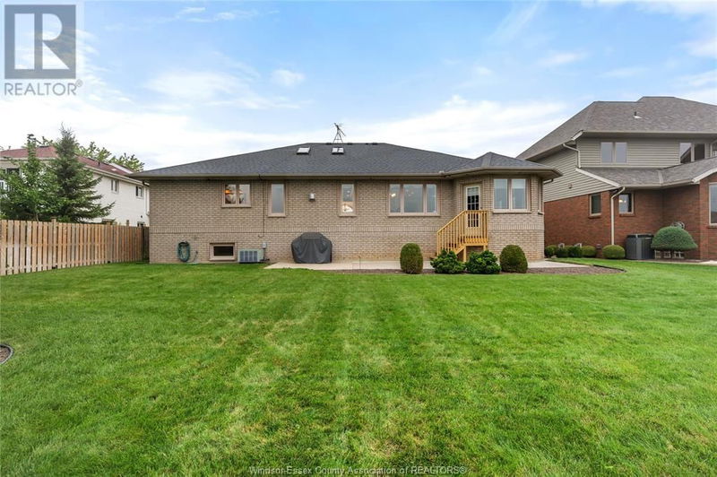 18 SHERWAY Court  Leamington, N8H5K3 | Image 36