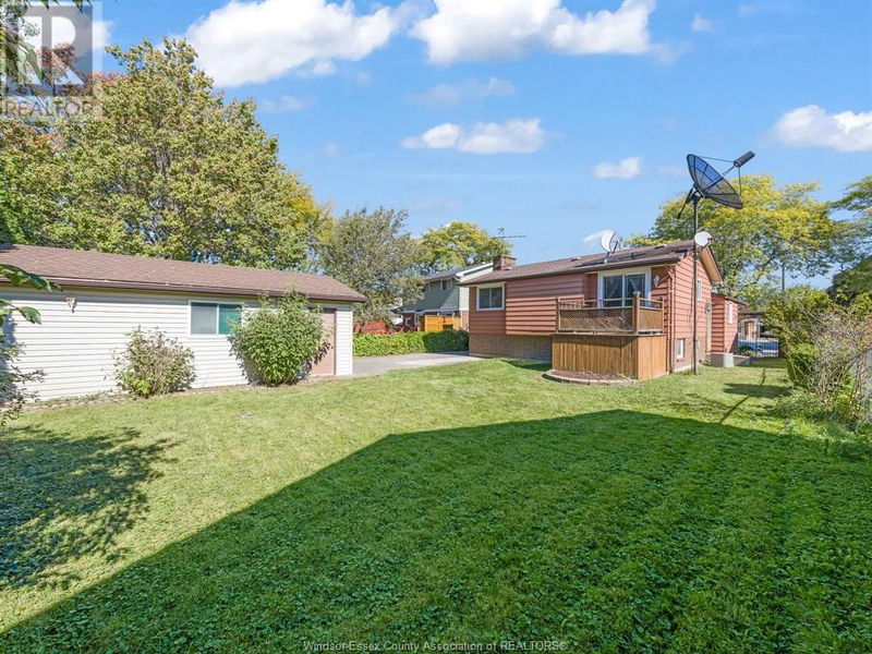 2977 FOREST GLADE Drive  Windsor, N8R1L6 | Image 31