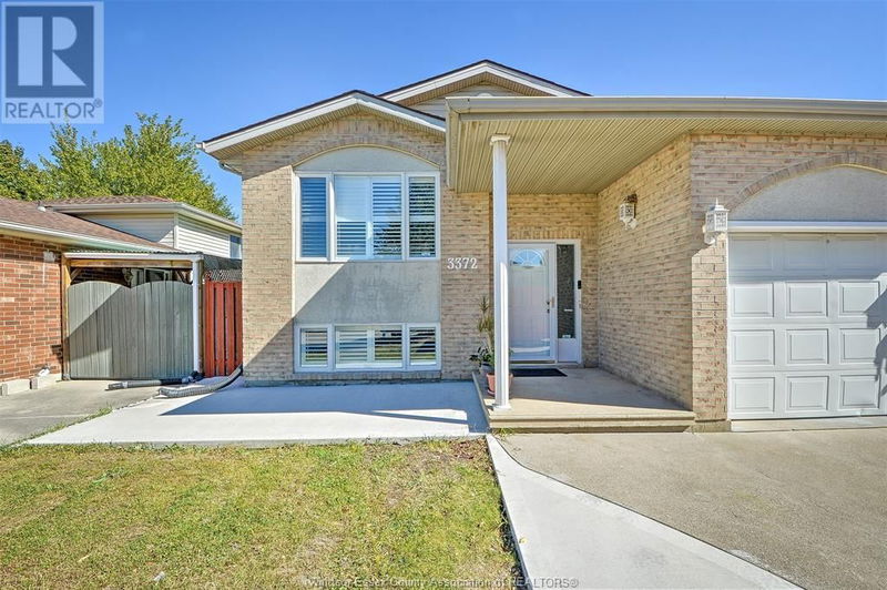 3372 CANDLEWOOD Crescent  Windsor, N8W5M5 | Image 1