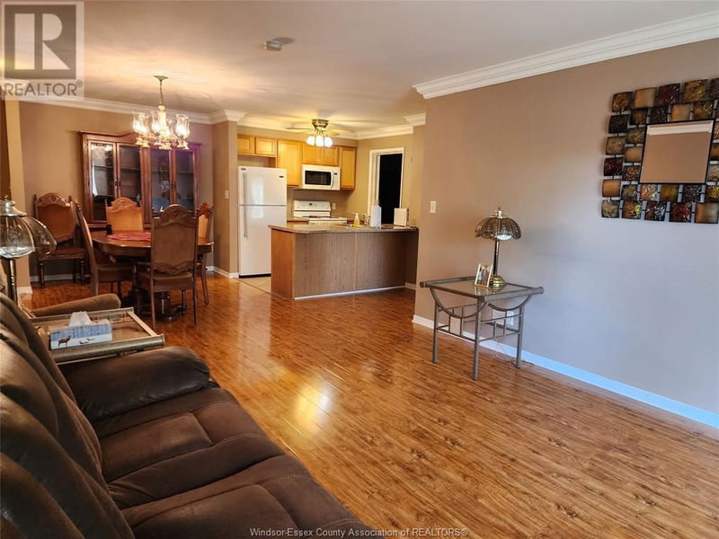  208 - 5000 WYANDOTTE null  Windsor, N8Y5B8 | Image 9