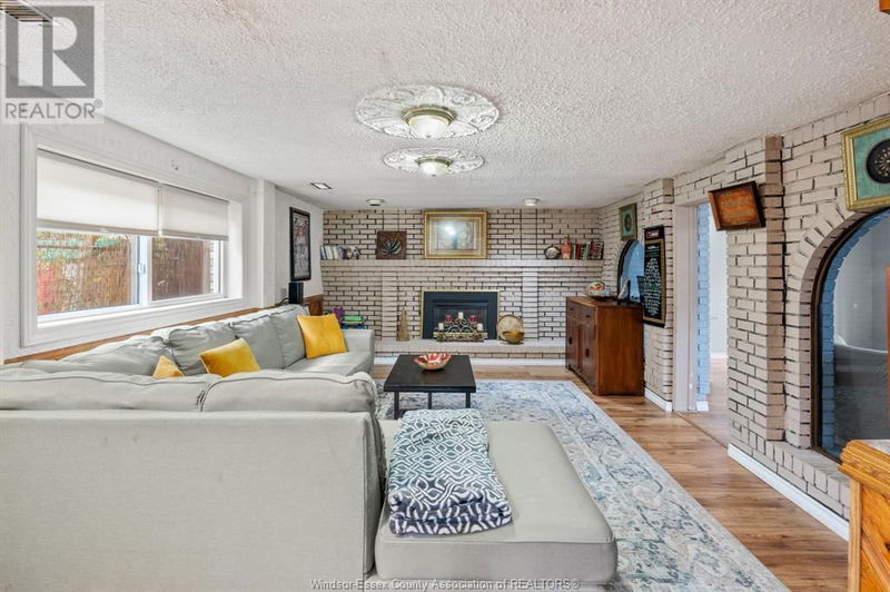 3308 FOREST GLADE Drive  Windsor, N8R1X3 | Image 23