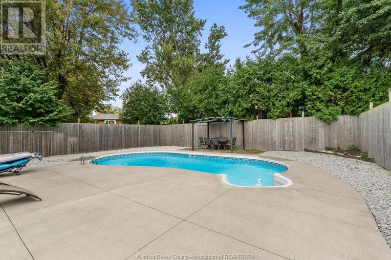 3308 FOREST GLADE Drive  Windsor, N8R1X3 | Image 40