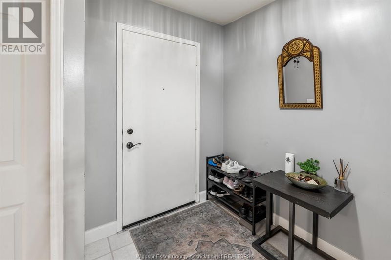 3308 FOREST GLADE Drive  Windsor, N8R1X3 | Image 5