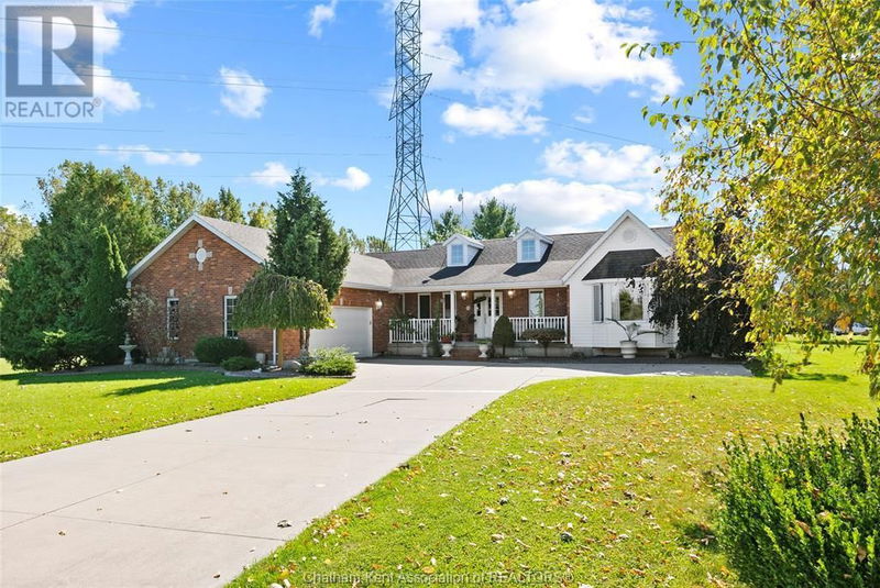 21640 PINEHURST Crescent  Chatham-Kent, N7M5J3 | Image 1