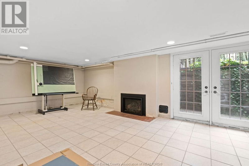 5765 RIVERSIDE Drive East Windsor, N8S1B2 | Image 31