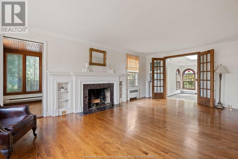 5765 RIVERSIDE Drive East Windsor, N8S1B2 | Image 33