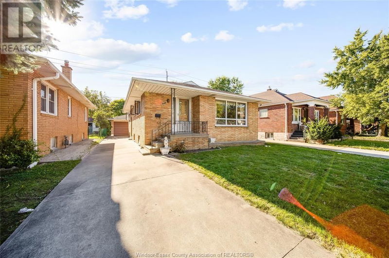 1557 CENTRAL Avenue  Windsor, N8Y3V7 | Image 1