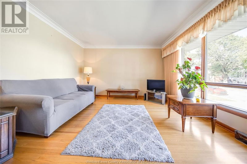 1557 CENTRAL Avenue  Windsor, N8Y3V7 | Image 10