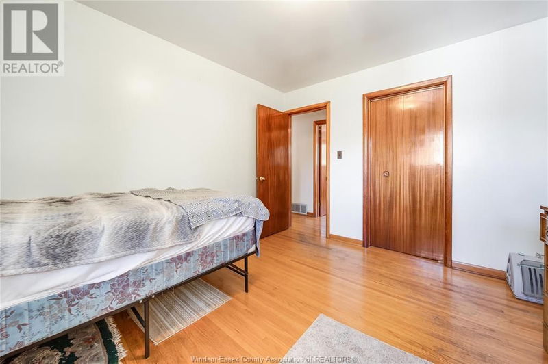 1557 CENTRAL Avenue  Windsor, N8Y3V7 | Image 20