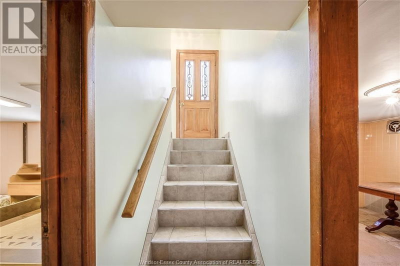 1557 CENTRAL Avenue  Windsor, N8Y3V7 | Image 31