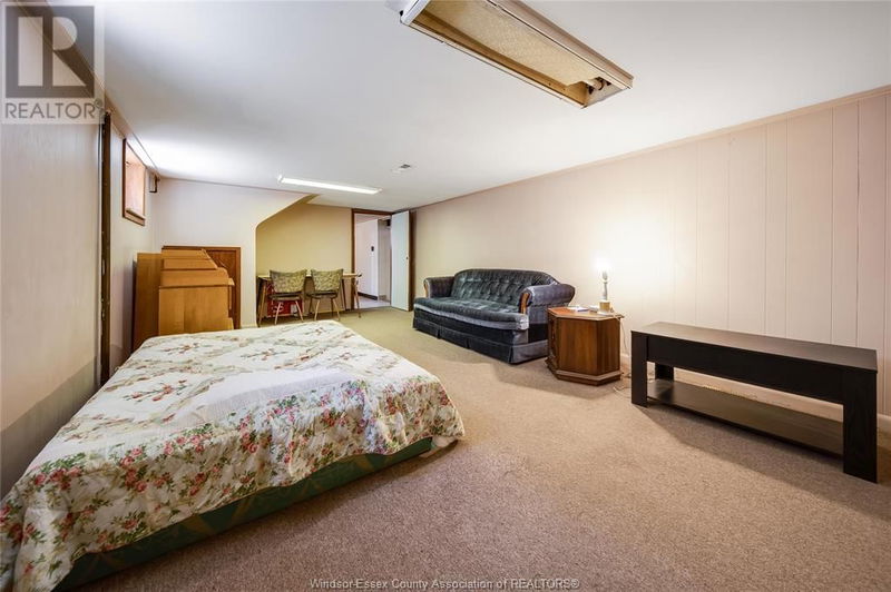 1557 CENTRAL Avenue  Windsor, N8Y3V7 | Image 35