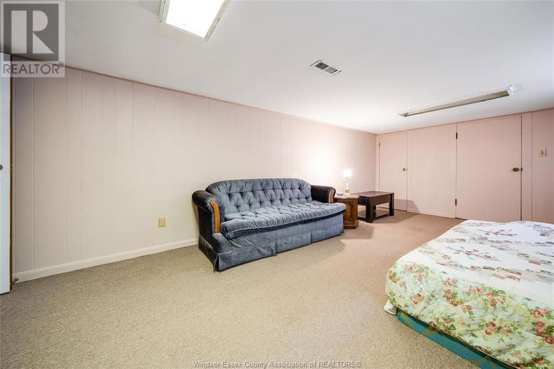 1557 CENTRAL Avenue  Windsor, N8Y3V7 | Image 37