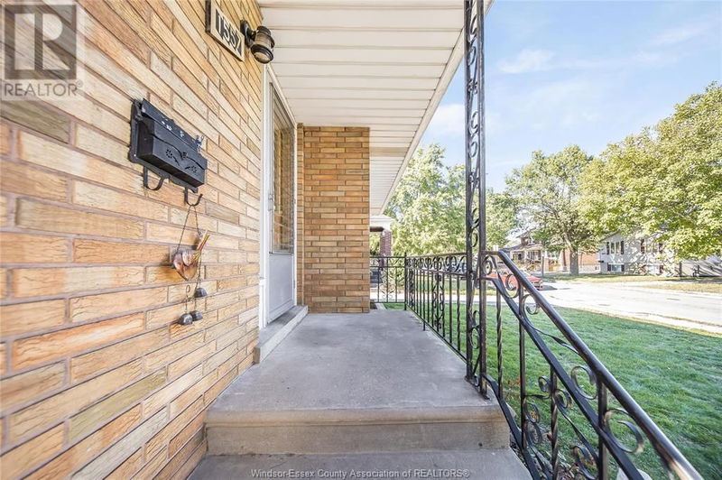 1557 CENTRAL Avenue  Windsor, N8Y3V7 | Image 4