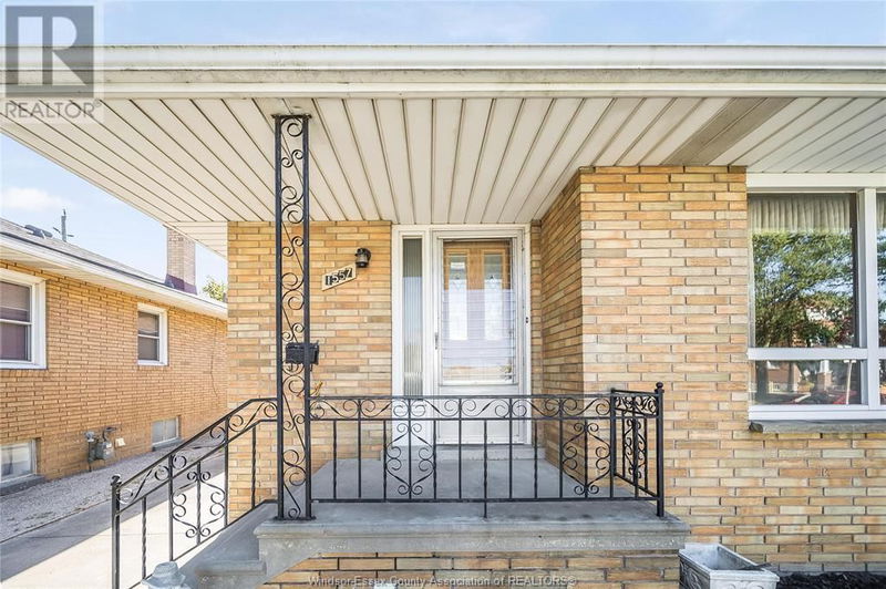 1557 CENTRAL Avenue  Windsor, N8Y3V7 | Image 5